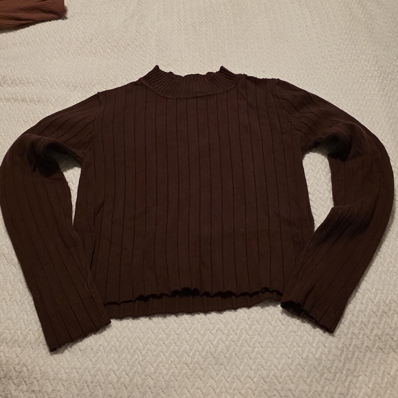 Forever 21 Tops - Forever 21 Brown Ribbed Long-Sleeve Crop Sweater